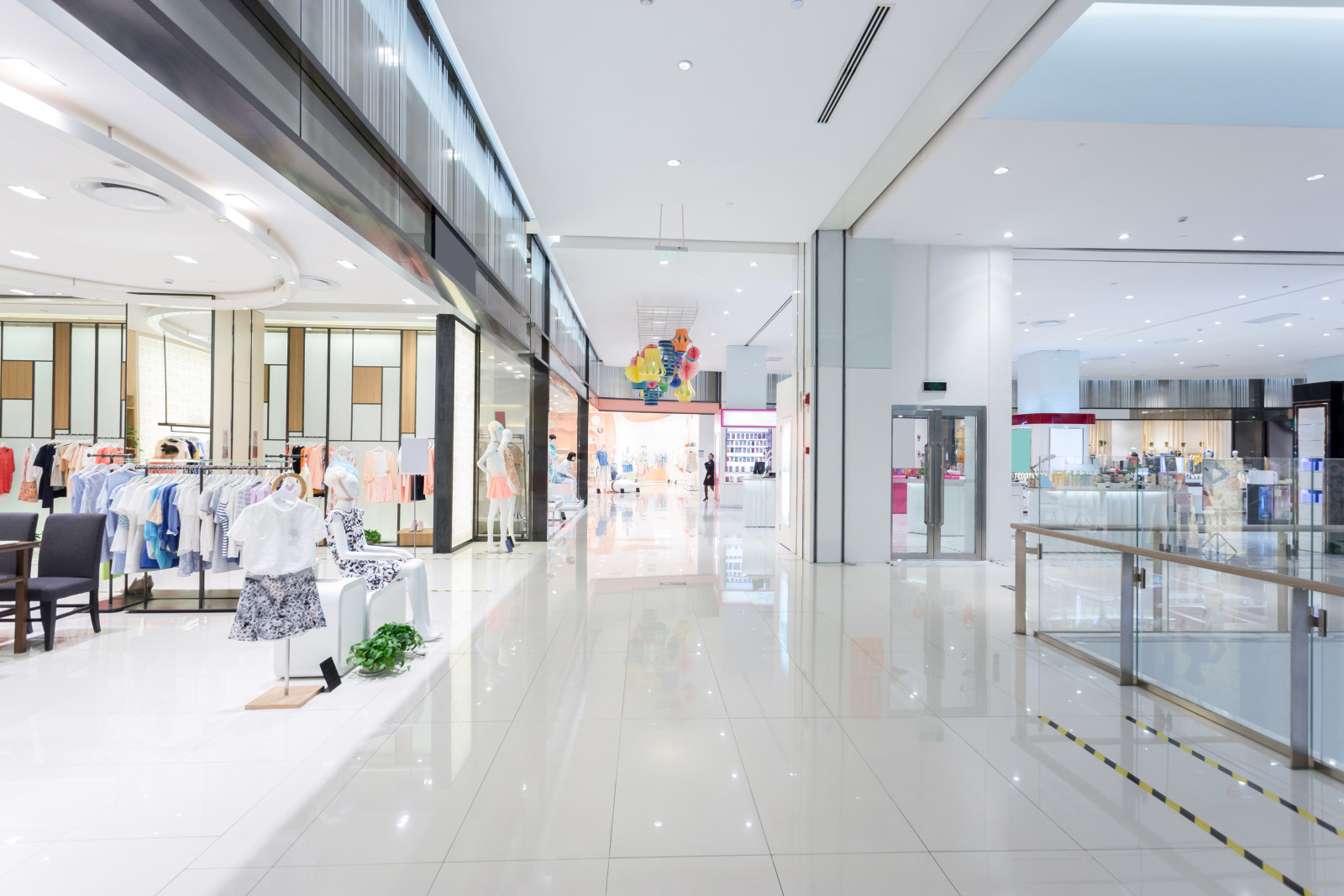 Controlling Temperatures in Retail Premises: Enhancing Comfort and Energy Efficiency