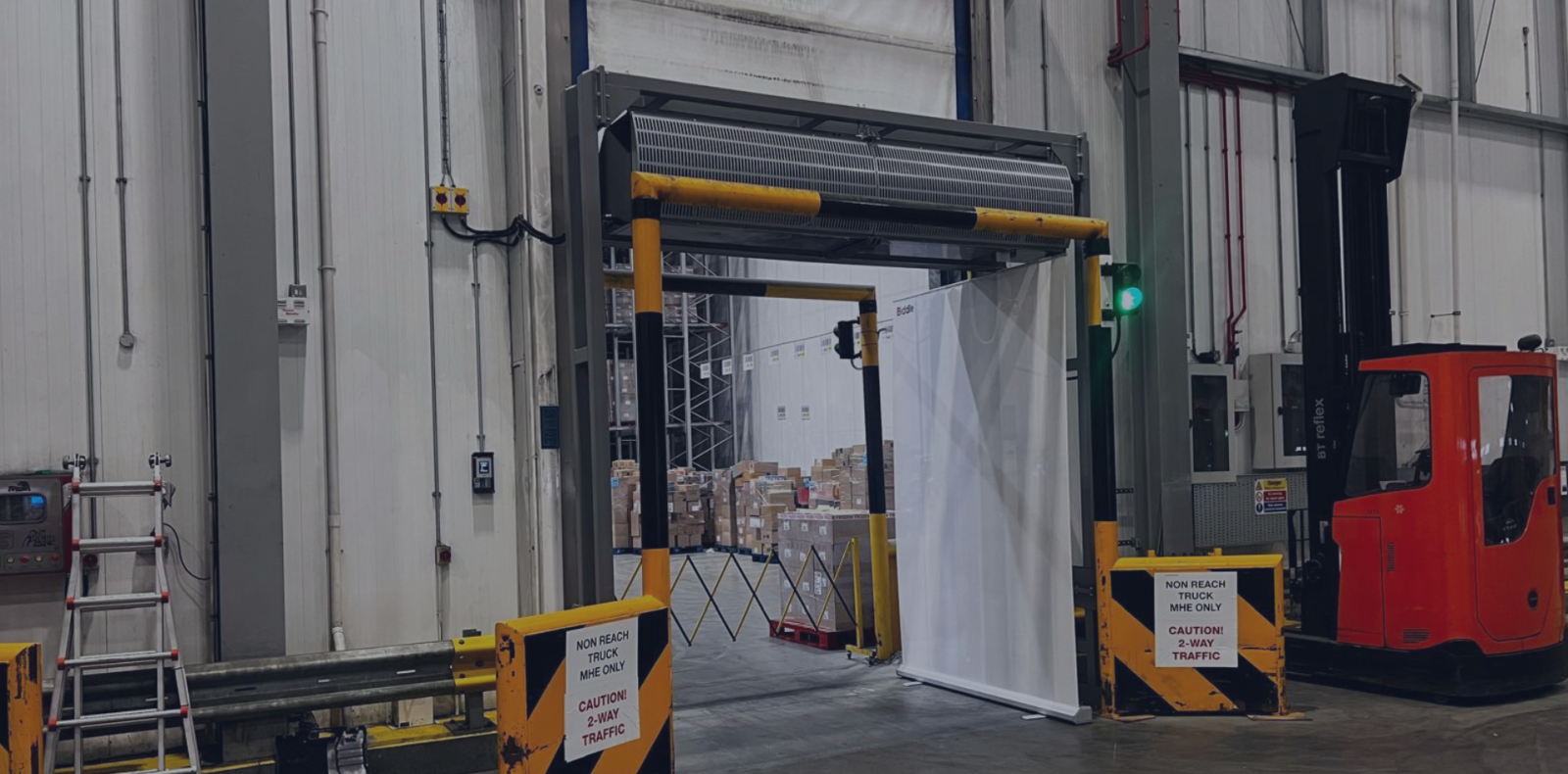 How Do Air Curtains Help Maintain Cold Store Temperature?